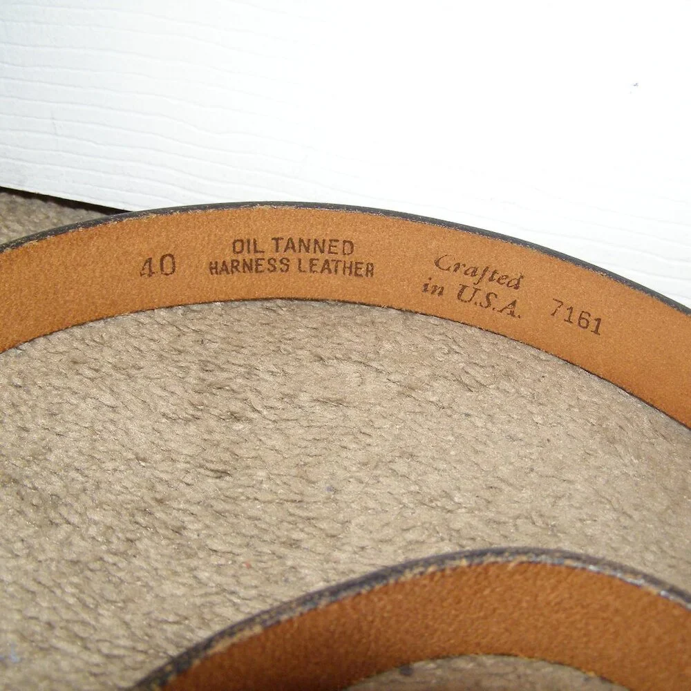 Men's Vintage Leather Brown belt size 40 Brass Buckle